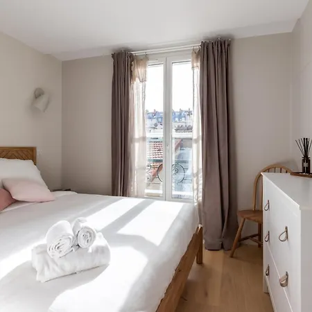 Take It Easy In Stylish Architect Flat Parigi