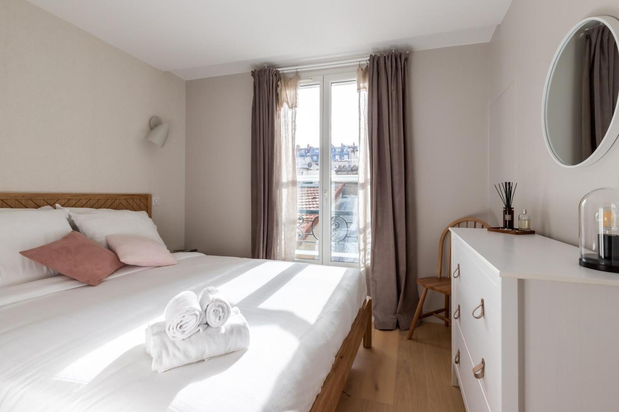 Take It Easy In Stylish Architect Flat Parigi